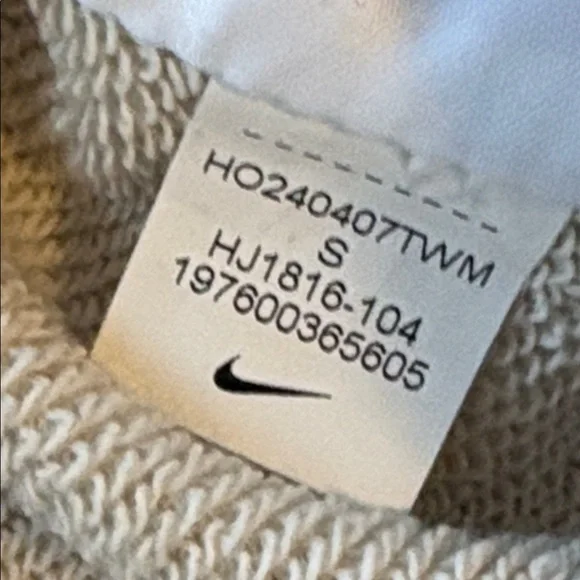 Nike Men's Hoodie in Soft Cream size small oversized will fit up to large nwot - Picture 12 of 12
